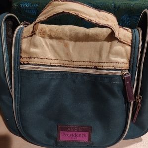 Presidents Recognition Program Gala 2012-2013Toiletry Case HangerSee Photos